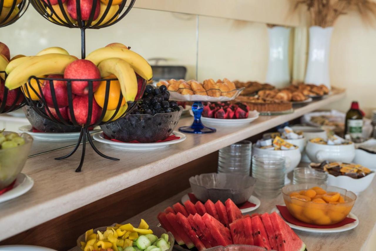 Hotel Janeiro Frontemare ลิโดดิเยโซโล ภายนอก รูปภาพ